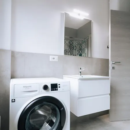 - Monte Solarolo Appartement